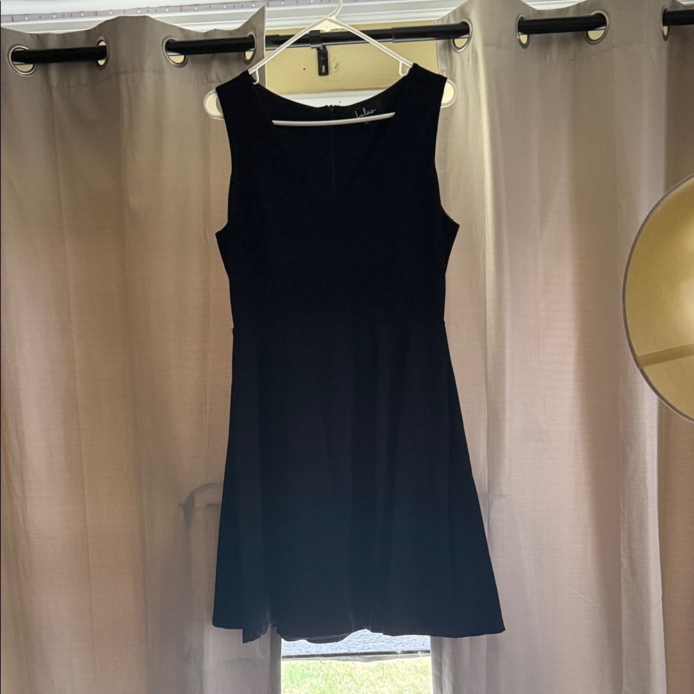Lulu's Classic Black Midi Dress